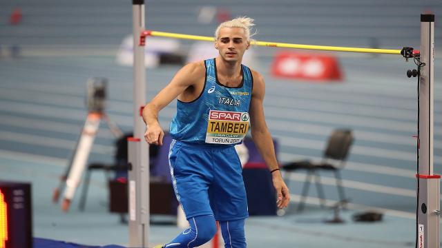 Atletica, Tamberi (biondo platino) comodamente in finale nell'alto agli Europei indoor a Torun