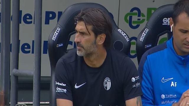 Ascoli Calcio, ammenda per lancio di petardi e fumogeno. Prima ammonizione stagionale per Viali