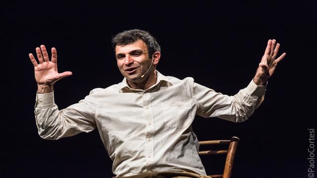''Cammelli a Barbiana. Don Lorenzo Milani e la sua scuola'', spettacolo al Teatro delle Energie di Grottammare