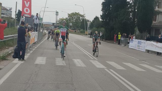 Ciclismo: Ascoli Piceno, Marini e Senni i migliori al Gran Premio di Chiusura CSI