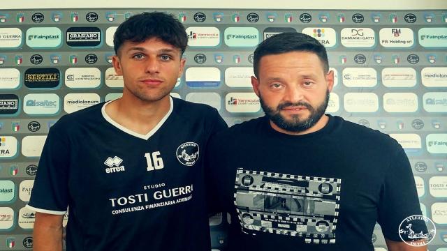 Atletico Ascoli: nuova freccia per Pirozzi, ufficializzato l'esterno 2004 Valentino