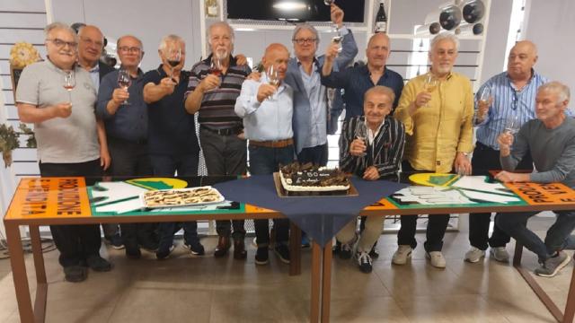 Ascoli Piceno, rimpatriata dei ragazzi diplomati in 'Enologia e Viticoltura' all'Itas “Celso Ulpiani”