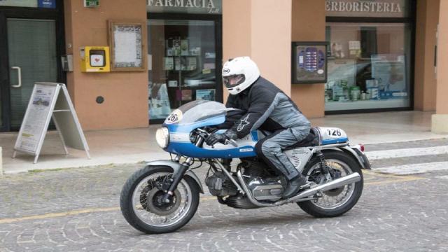 Ad Ascoli Piceno la penultima tappa della Rievocazione Storica del Motogiro d’Italia