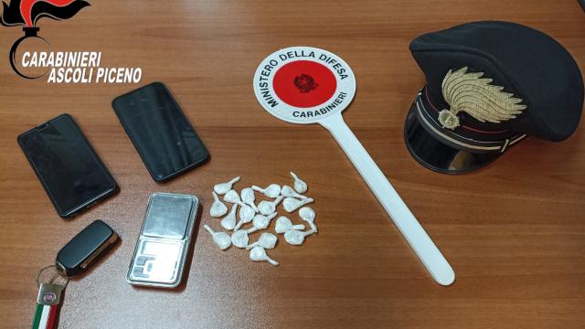 Villa Pigna, Carabinieri arrestano giovane spacciatore in possesso di 19 dosi di cocaina