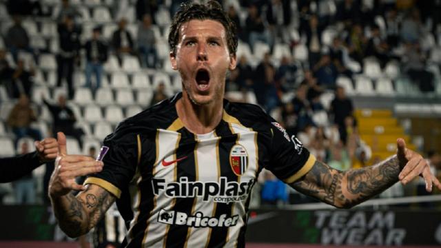 Ascoli Calcio, bomber Corazza dopo il quarto gol in maglia bianconera: “Non si molla”