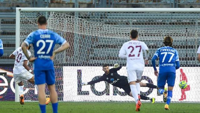Serie B 17° turno: la Reggina passa a Como, poker Bari. Risalgono Cagliari, Benevento e Venezia