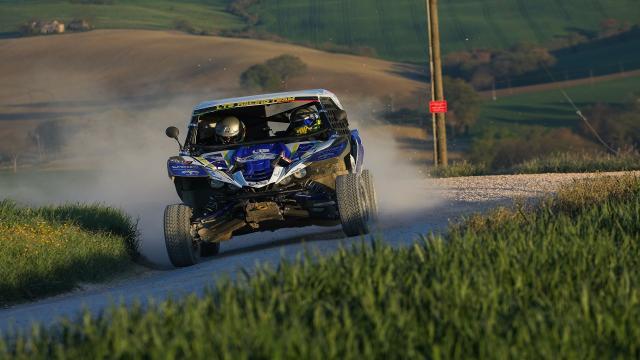 Tricolore Side by Side, al Baja Rally Adriatico successo di Alessandro ed Emiliano Tinaburri tra i colpi di scena