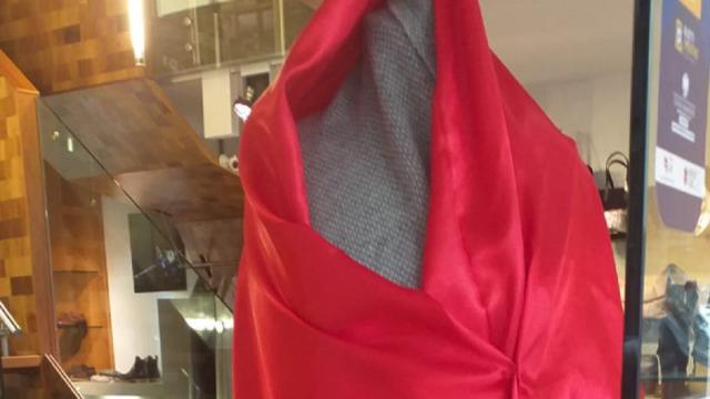 WAP, ad Ascoli Piceno vetrine rosse per la Giornata Internazionale contro la Violenza sulle Donne