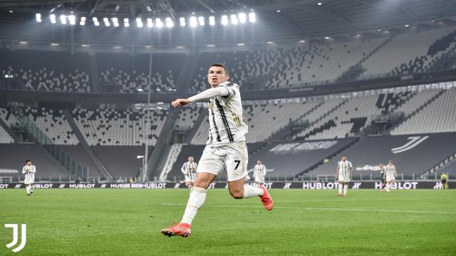 Juventus-Crotone 3-0, highlights
