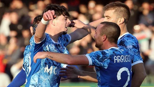 Serie B 18° turno: il Genoa mette ko il Frosinone. Colpi esterni di Sudtirol, Spal e Como