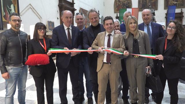 Ascoli Piceno, inaugurata mostra 'Il Sacro Fuoco di Olimpia'. Torce olimpiche in esposizione nella Pinacoteca Civica