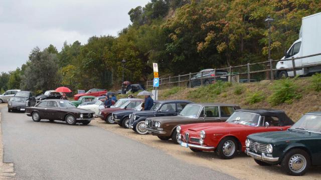 Da Ascoli e Fermo verso Montefiore dell'Aso per 'Ruote nella storia 2022'. Appuntamento con auto d’epoca per ACI Storico