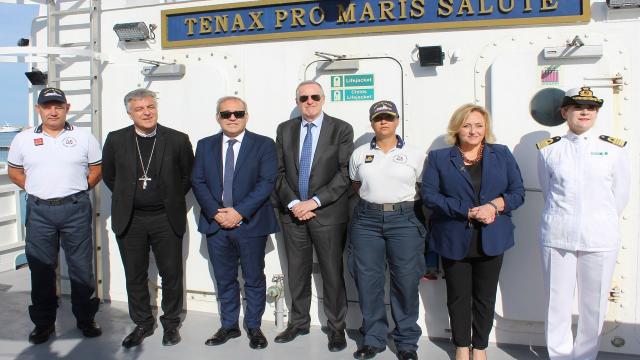 Guardia Costiera San Benedetto, l’onorevole Albano in visita alla Nave De Grazia
