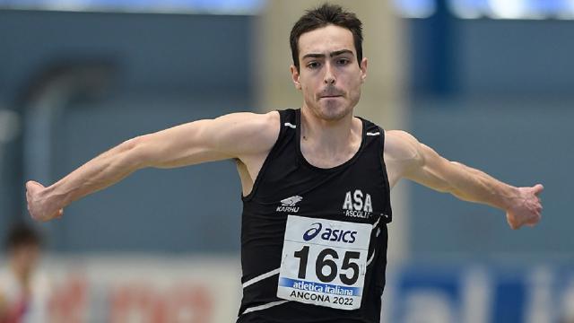 Asa Ascoli, il 22enne triplista De Angelis brilla al Palaindoor di Ancona