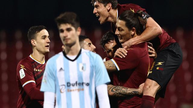 Salernitana-Entella 2-1, Tutino e Djuric infliggono a Vivarini il sesto ko consecutivo