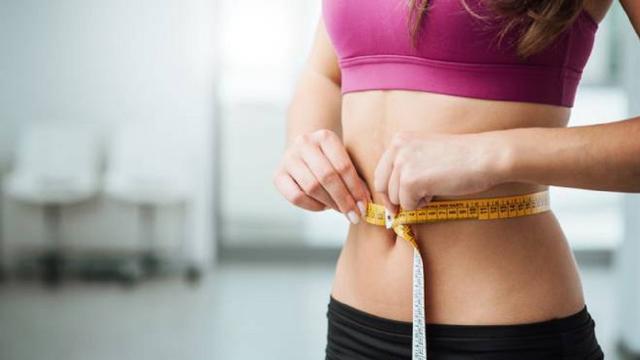 Remise en forme estiva: l’idratazione alla base di una dieta equilibrata