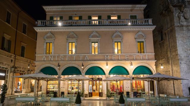 Ascoli Piceno, Caffè Meletti: tornano i pomeriggi letterari. Primo appuntamento del 2024 'Fantasia di Penna e Pennelli'