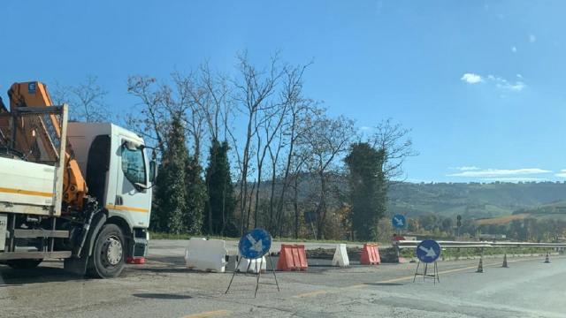 Ponte Ancaranese, riaperta al traffico la strada con il semaforo. Ameli: ''Resta tema ricostruzione infrastruttura''