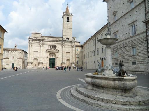 Ascoli Piceno: Piazza Arringo, arriva il ''Grand Tour delle Marche'' 
