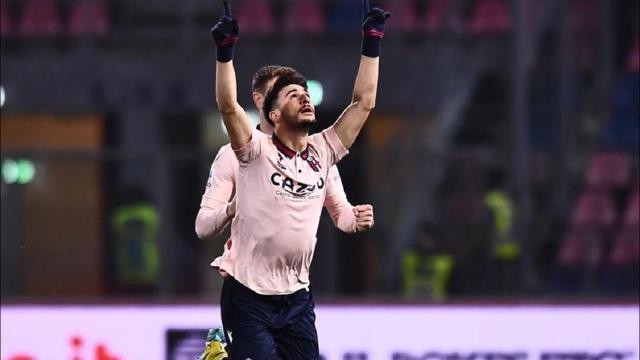 Bologna-Atalanta 1-2, terzo gol in campionato per Orsolini con dedica a Mihajlovic e Vialli