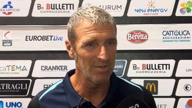 Arezzo-Ascoli 2-1, la voce di Carrera in sala stampa: “Vogliamo fare il meglio possibile in campionato”
