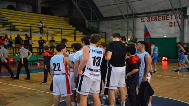 Infoservice Sambenedettese Basket, sconfitta molto amara per 82-87 contro Jesi