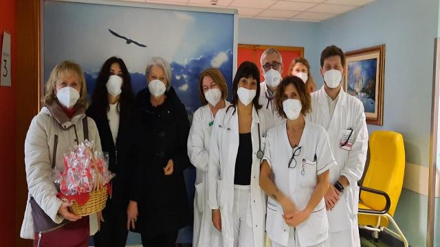  Il San Valentino dello IOM nei reparti d'oncologia degli ospedali dell'Area Vasta 5