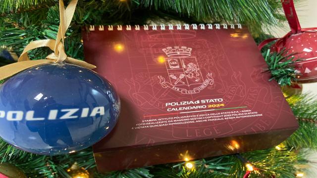 Questura Ascoli Piceno, presentato il calendario 2024 della Polizia di Stato