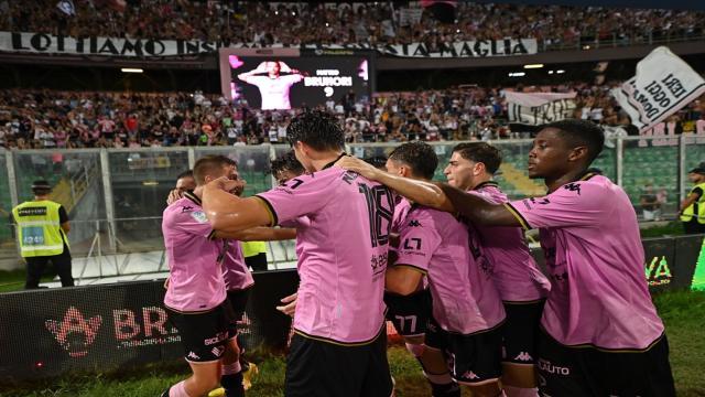 Serie B 1° turno: il Cagliari si salva in extremis a Como. Gioie interne per Cittadella e Palermo