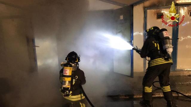 Ancona, domato incendio al porto turistico ‘’Marina Dorica’’