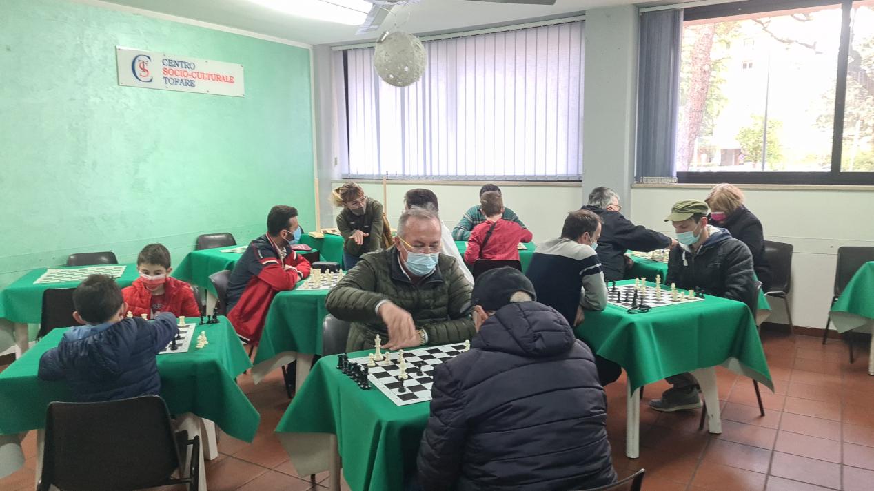 Ascoli, successo per i ''Laboratori intergenerazionali del gioco degli scacchi''