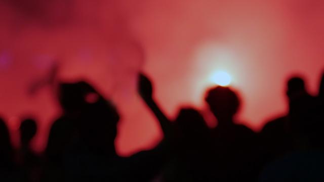 Questura Ascoli, emessi Daspo per tifosi della Sambenedettese e del Termoli per accensione fumogeni