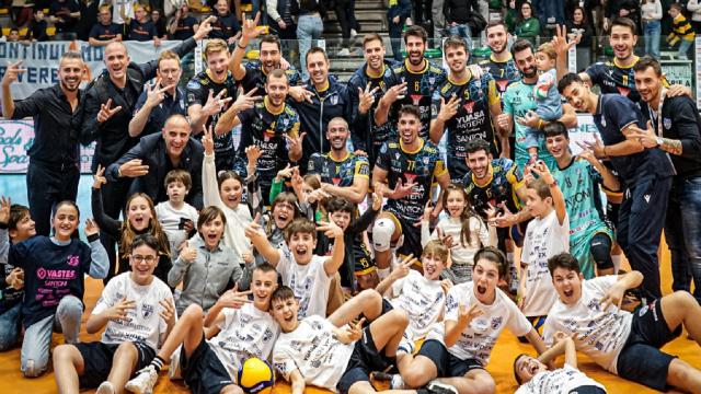 Pallavolo Serie A2, quarta vittoria consecutiva per una superba Yuasa Battery Grottazzolina 