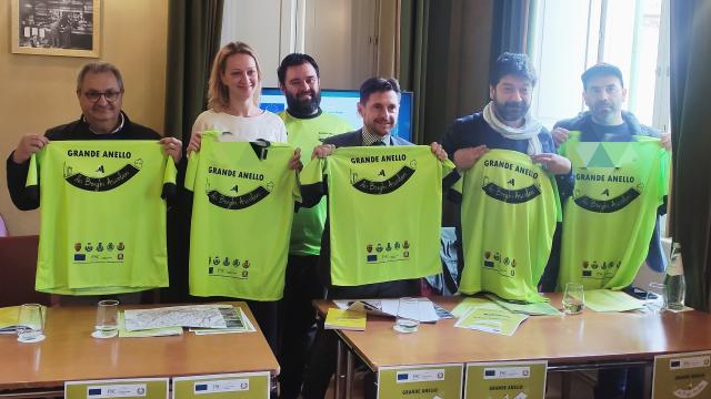 Ascoli Piceno, presentato al Caffè Meletti l'Educational Jazz Bike Tour. Fioravanti: ''Far conoscere il territorio''