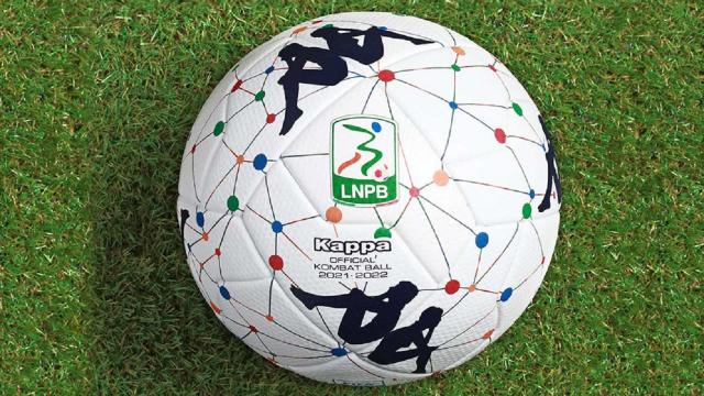 Serie B, tanti verdetti ancora in ballo. Venerdì sera di fuoco con sfide ad alta tensione
