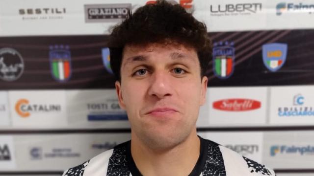 Atletico Ascoli, torna ufficialmente in bianconero il 21enne terzino sinistro Domenico Valentino