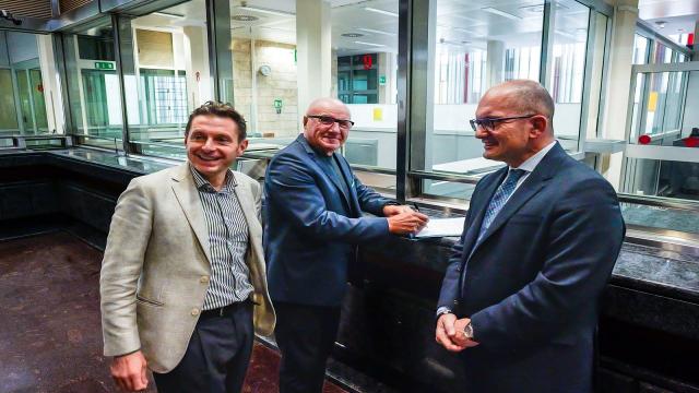 Ascoli, consegnati alla ditta incaricata i lavori per rendere l'ex Banca d'Italia una sede scolastica temporanea