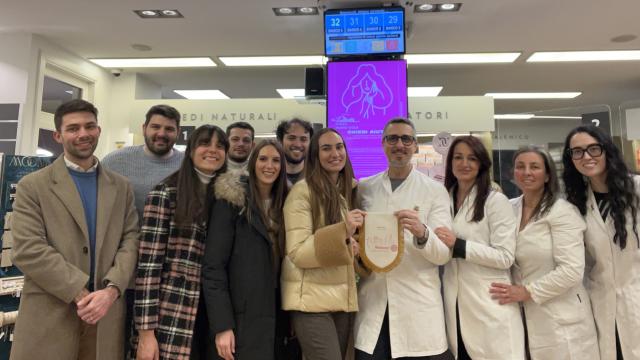 Il Rotaract Club Ascoli Piceno inaugura il primo Punto Viola della città presso la Farmacia Pallotta