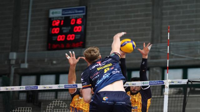 Pallavolo Serie A2, Santo Stefano grigio per la Videx Grottazzolina sconfitta 3-0