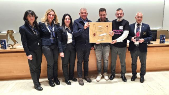 Presentata guida ''Le Marche nel Bicchiere: premiata delegazione ascolana AIS con il progetto ''Diversamente sommelier''