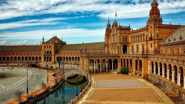Vantaggi di una vacanza studio in Spagna