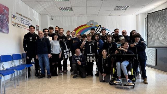 Ascoli Calcio, visita all’associazione ''OLTRE'' in Largo delle Mimose a Monticelli