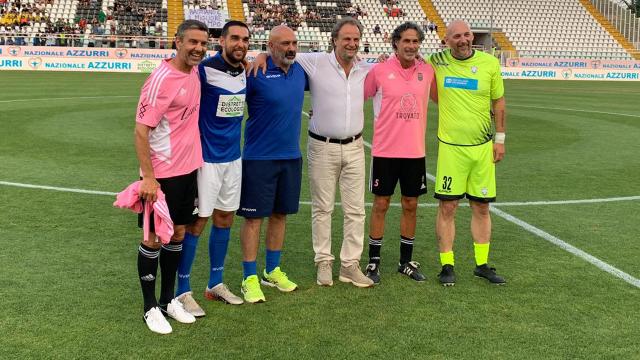 Partita del Sole al “Del Duca” di Ascoli: campioni dello sport e personaggi dello spettacolo a sostegno dell'autismo