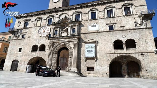 Folignano: anziana intimorita da un 40enne, Carabinieri intervengono e lo arrestano