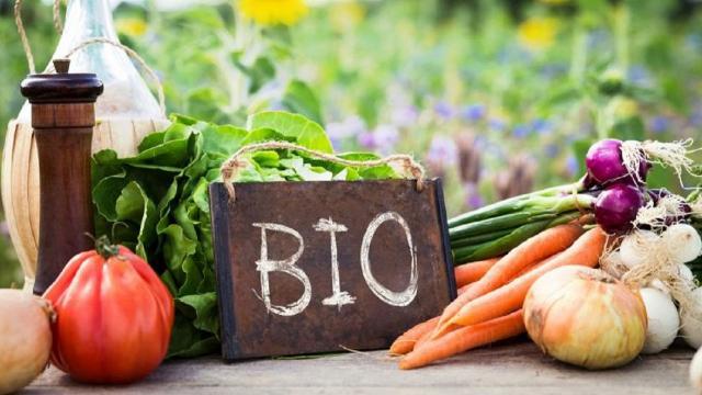 Spesa a domicilio: sempre più italiani acquistano prodotti biologici