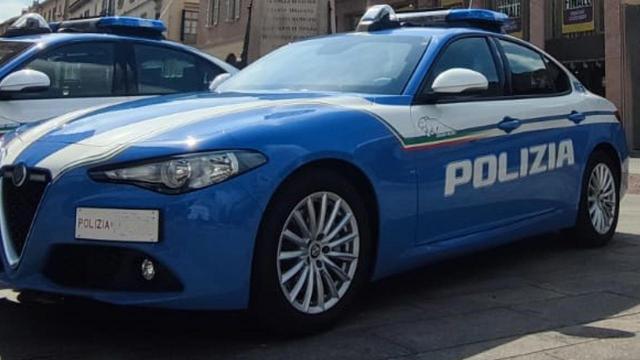 Polizia di Stato, a San Benedetto denunce per furto aggravato e spaccio stupefacenti. Ad Ascoli sequestrati 5 veicoli