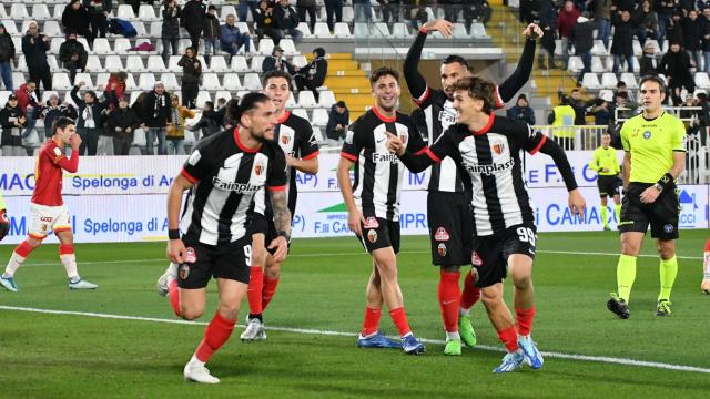 Ascoli-Catanzaro 1-0, i momenti chiave della partita