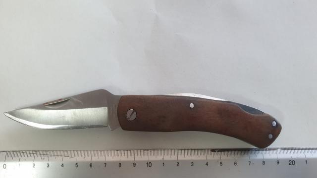 Ascoli Piceno, arrestato marito violento dopo aver accoltellato al braccio la moglie