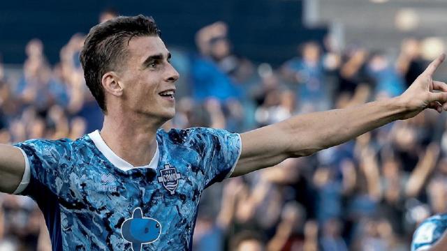 Ascoli Calcio, rifinitura mattutina e partenza. Como, Odenthal: “Con Fabregas concentrati solo sulla vittoria”