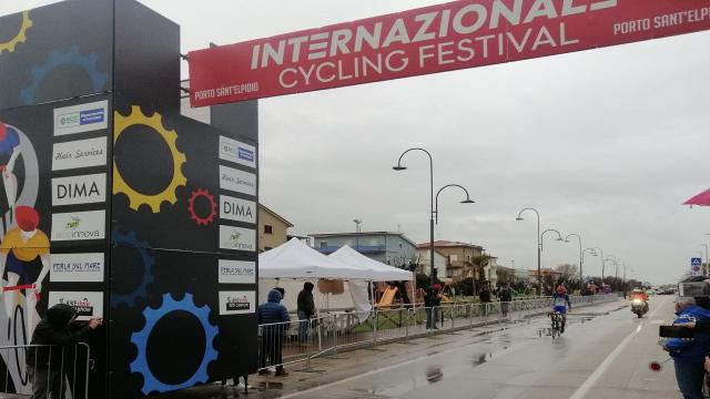 Internazionale Cycling Festival Porto Sant’Elpidio: epilogo col maltempo nel segno dello juniores Lorenzo Mottes